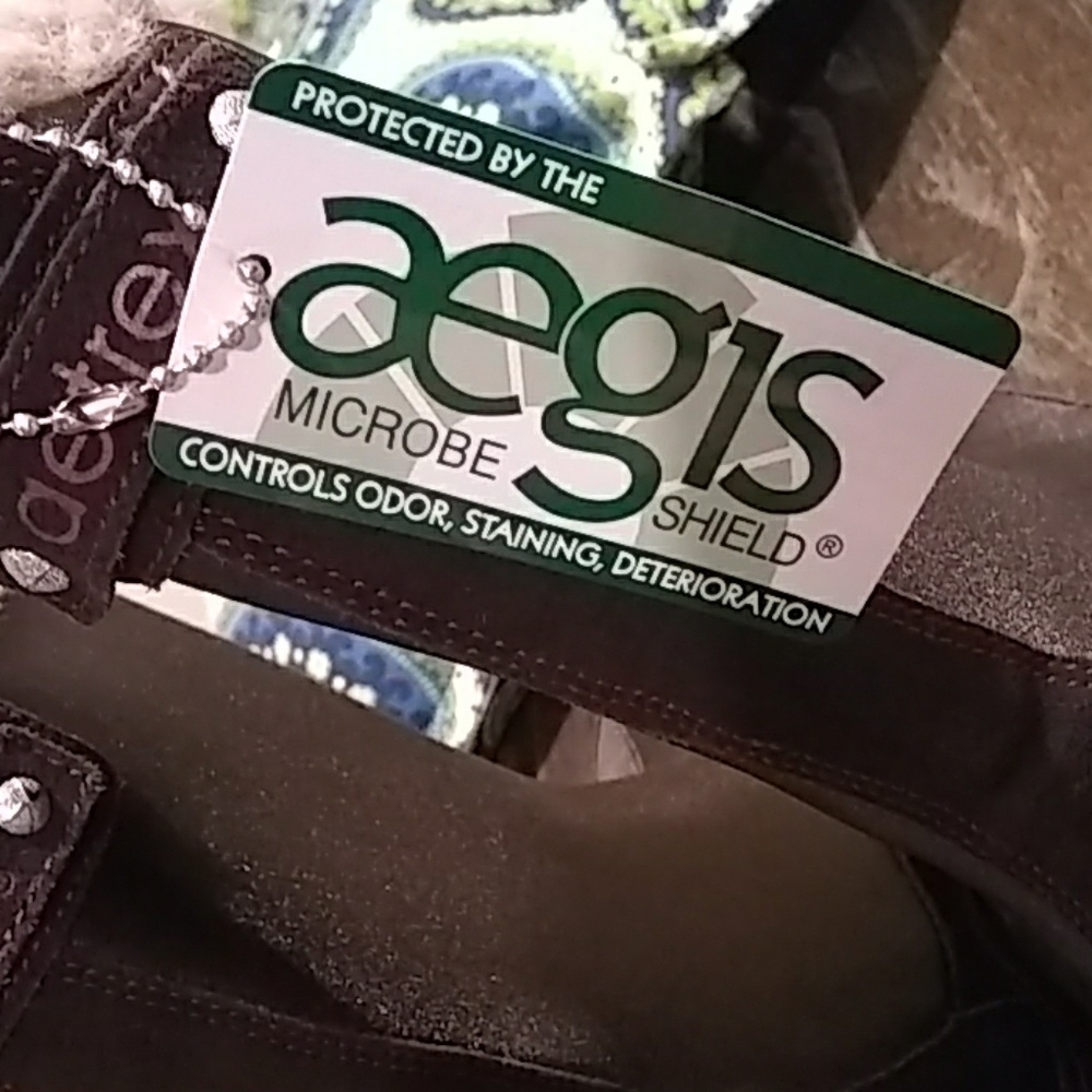 Aetrex Berries brown boots - Picture 6 of 6